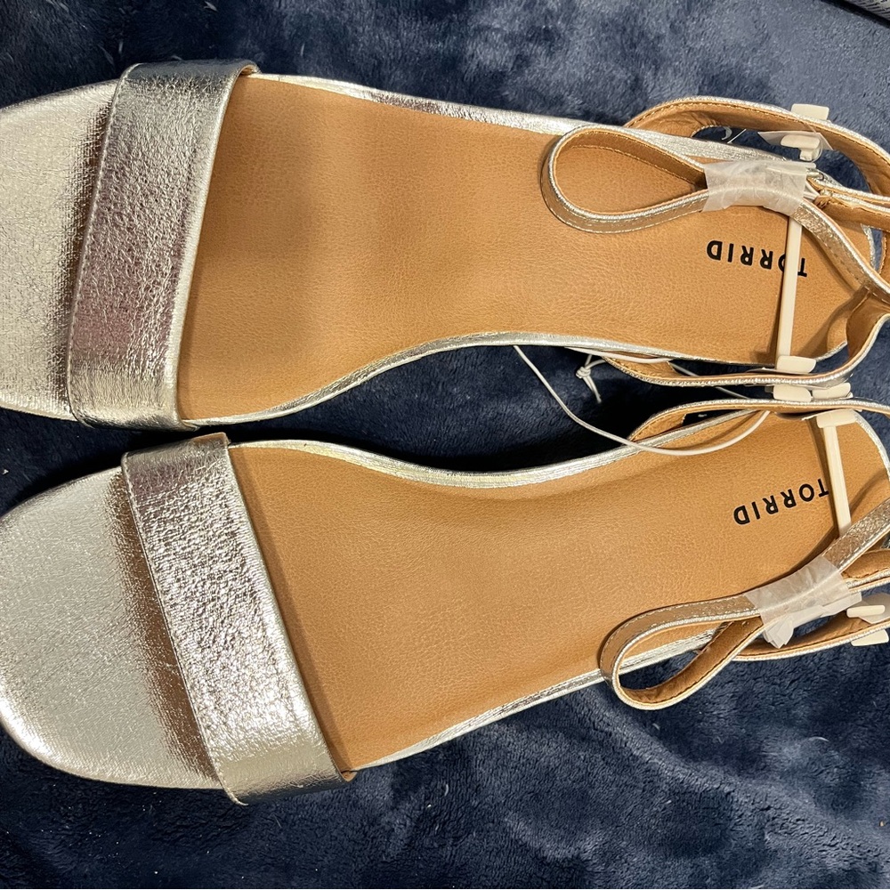 Torrid Silver Women's Sandals - Picture 11 of 11